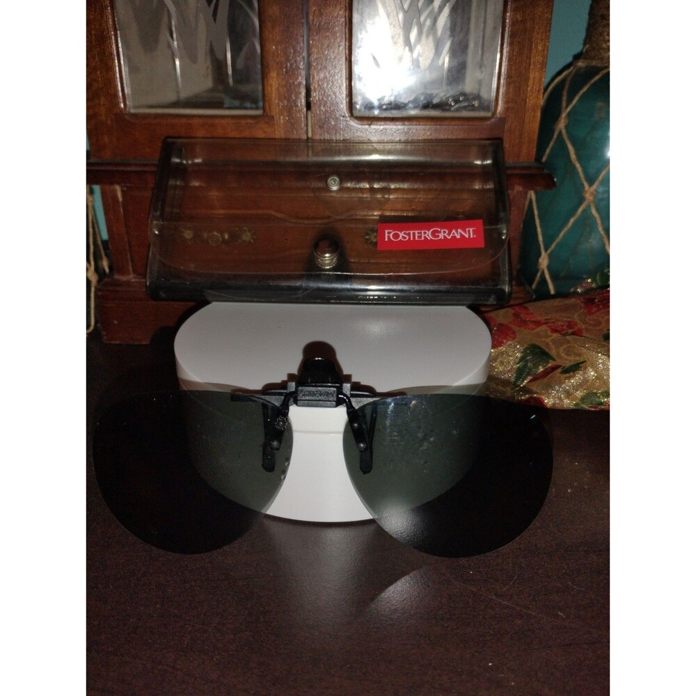 Foster Grant Clip On Sun Shades -With Case